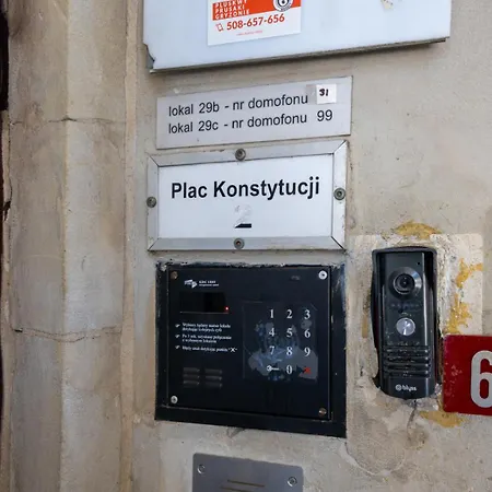 Downtown - Location, View, Bus&tram - By Rentujemy * Варшава