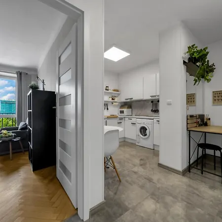 Downtown - Location, View, Bus&tram - By Rentujemy Appartamento *