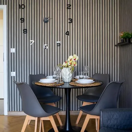 Downtown - Location, View, Bus&tram - By Rentujemy Apartman Varsó