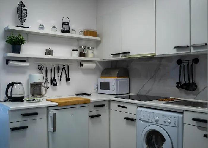 Downtown - Location, View, Bus&tram - By Rentujemy