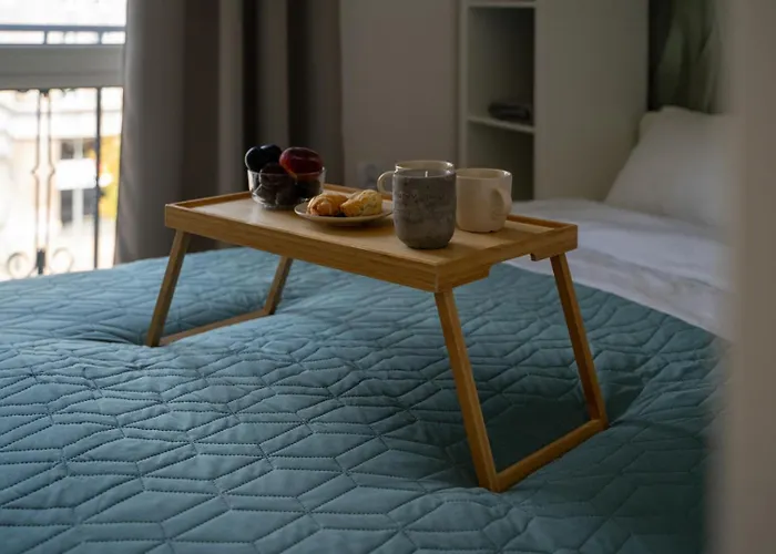 Apartment Downtown - Location, View, Bus&tram - By Rentujemy Warsaw