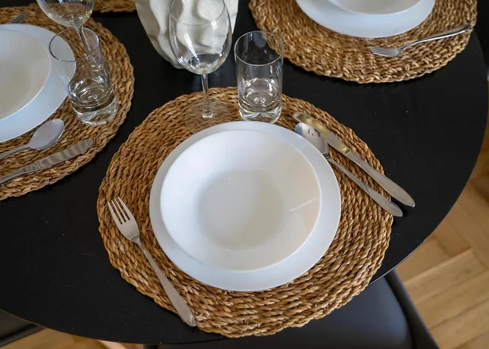 Apartment Downtown - Location, View, Bus&tram - By Rentujemy *