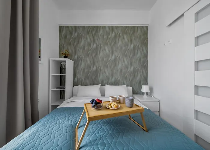 Downtown - Location, View, Bus&tram - By Rentujemy Apartment