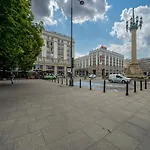 Downtown - Location, View, Bus&tram - By Rentujemy Appartement Varsovie